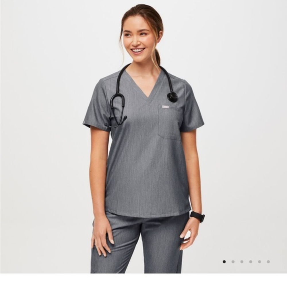 CATARINA GRAPHITE SCRUB TOP
